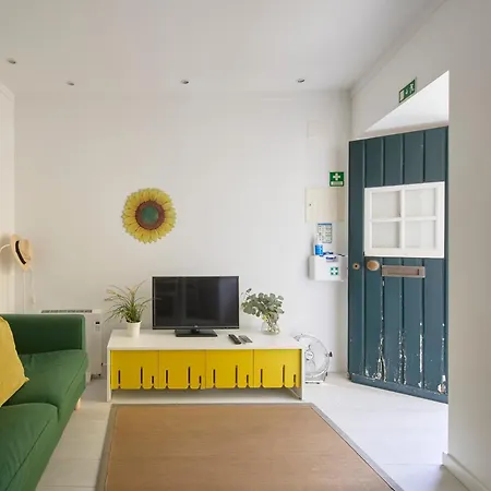 Alfama Heart, Walk Everywhere W Ac, By Timecooler Apartment *